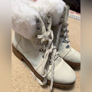 Esprit Jesse Women's Cream Fur-Lined Boot warm winter boot